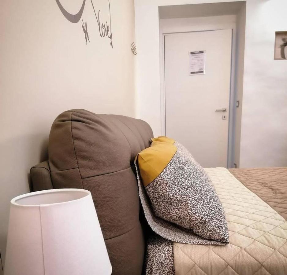 B&B Piano Romano -Con Parcheggio Privato Gratuito- Foggia Eksteriør bilde