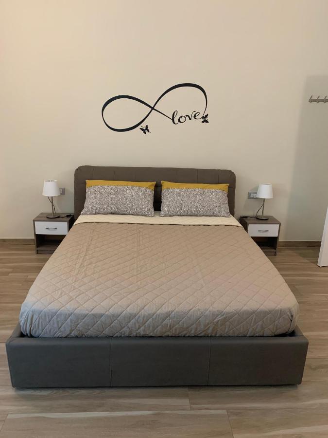 B&B Piano Romano -Con Parcheggio Privato Gratuito- Foggia Eksteriør bilde