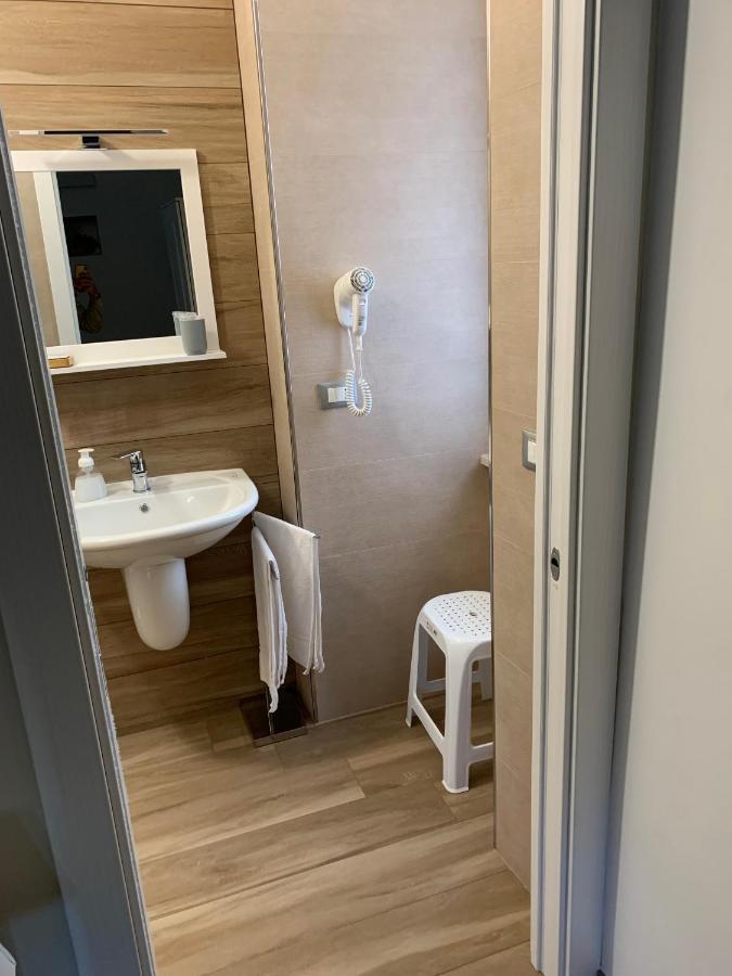 B&B Piano Romano -Con Parcheggio Privato Gratuito- Foggia Eksteriør bilde