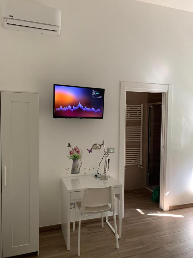 B&B Piano Romano -Con Parcheggio Privato Gratuito- Foggia Eksteriør bilde