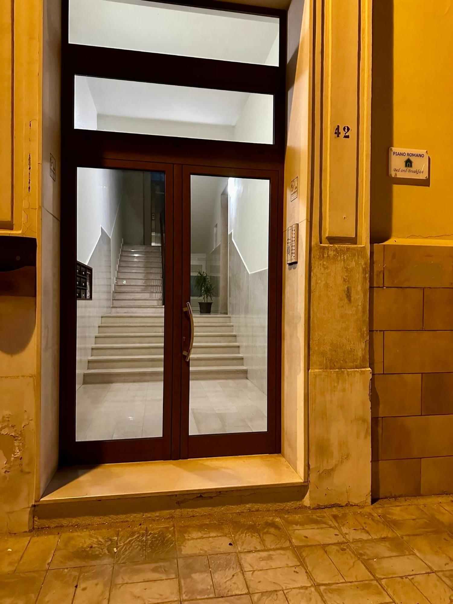 B&B Piano Romano -Con Parcheggio Privato Gratuito- Foggia Eksteriør bilde