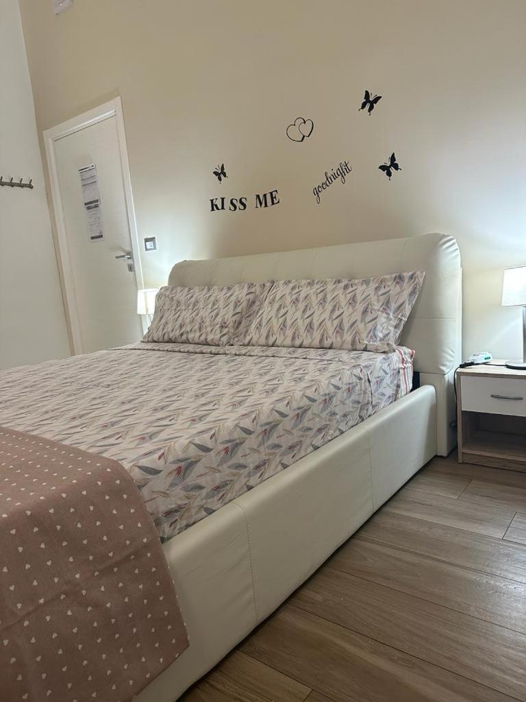 B&B Piano Romano -Con Parcheggio Privato Gratuito- Foggia Eksteriør bilde